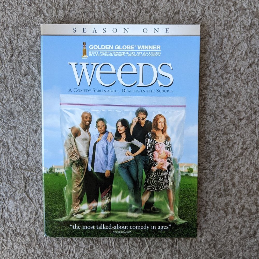 FREE gift w/ purchase - Weeds season 1 (2 discs)